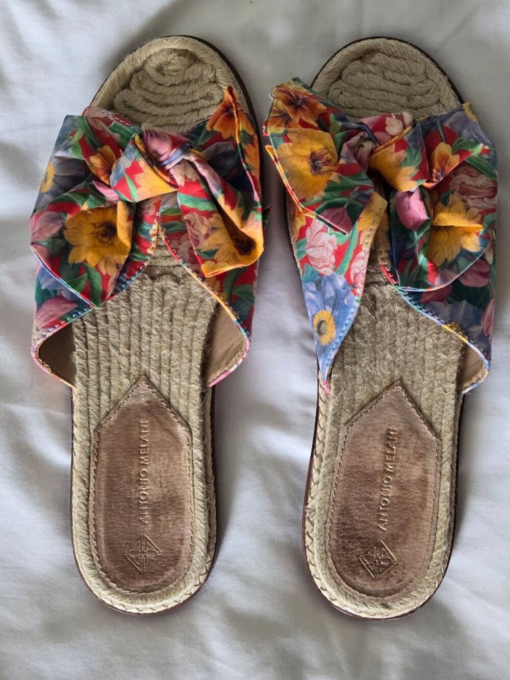 Antonio Melani Floral Sunflower Raffia Slides - Size 8